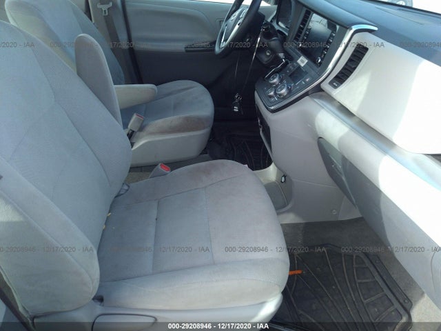 2018 Toyota Sienna, VIN: 5TDZZ3DC9JS929475