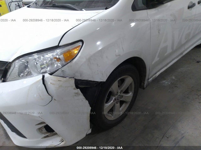 2018 Toyota Sienna, VIN: 5TDZZ3DC9JS929475