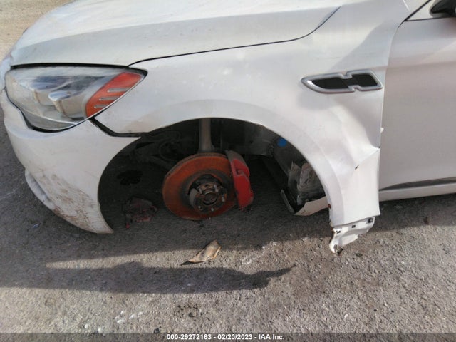 2015 Kia K900, VIN: KNALU4D47F6025745