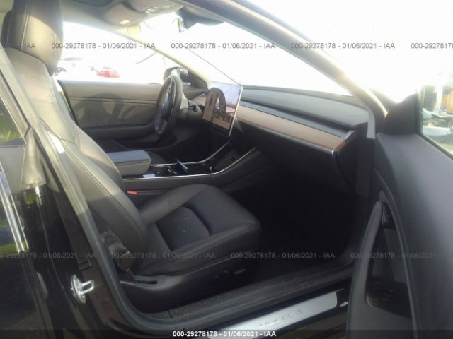 Фото: 5YJ3E1EB4KF433646 - 5