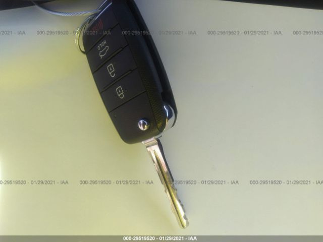 3KPFK4A73HE159489 KIA FORTE LX