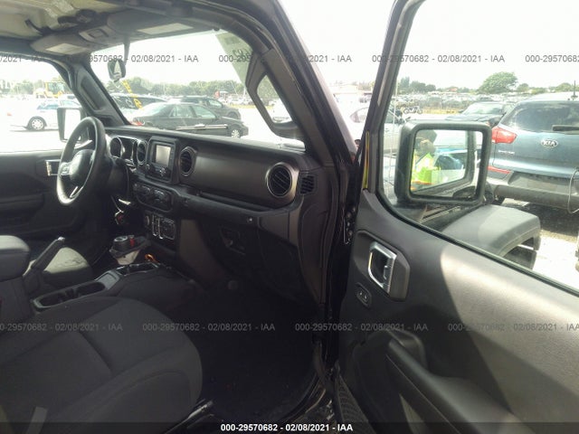 2020 Jeep Gladiator, VIN: 1C6HJTAG5LL186352