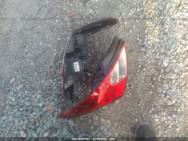 3N1CN7AP9KL828236 Nissan Versa Sedan S Plus
