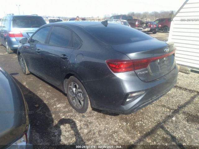 3KPF24AD1ME295460 KIA Forte Lxs