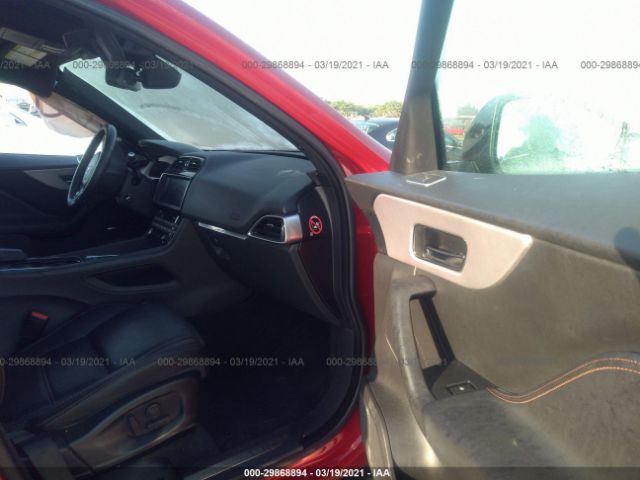 2017 JAGUAR F-PACE SADCK2BV8HA898238 Photo 4