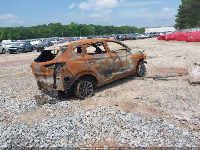 KM8J23A44HU347252 Hyundai TUCSON SE