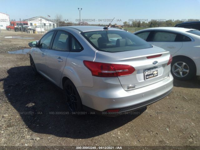 1FADP3F25GL332327 Ford FOCUS SE