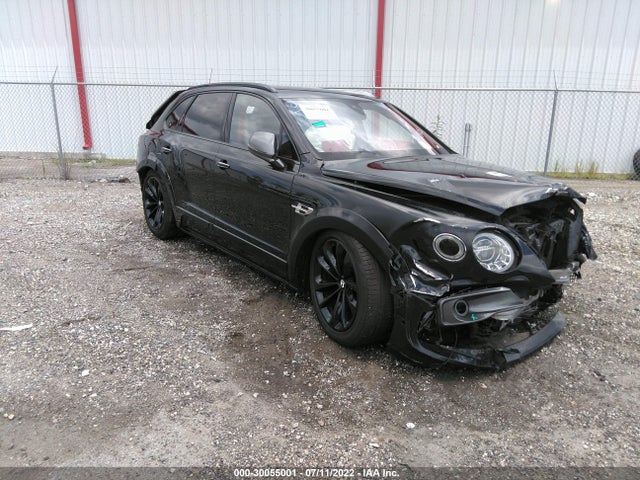 2017 Bentley Bentayga, VIN: SJAAC2ZV9HC013105