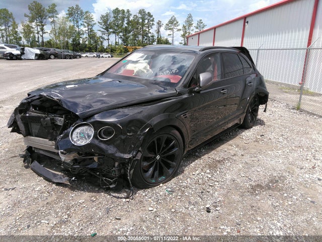 2017 Bentley Bentayga, VIN: SJAAC2ZV9HC013105