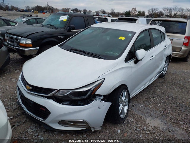 Chevrolet CRUZE LT 2018 3G1BE6SM2JS543365 Image 2