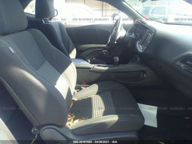 2C3CDZAG4JH216887 Dodge Challenger Sxt