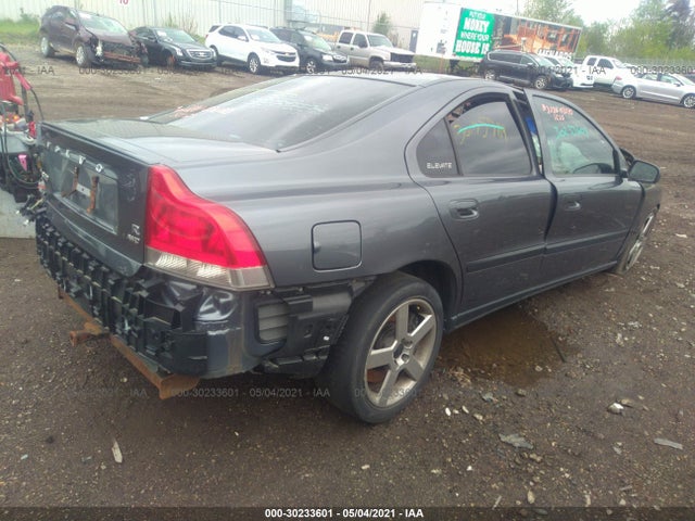 2004 VOLVO S60 R VIN: YV1RH52Y942417816