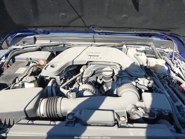 1C4HJXDGXKW677847 Jeep Wrangler Unlimited Sport S 4x4