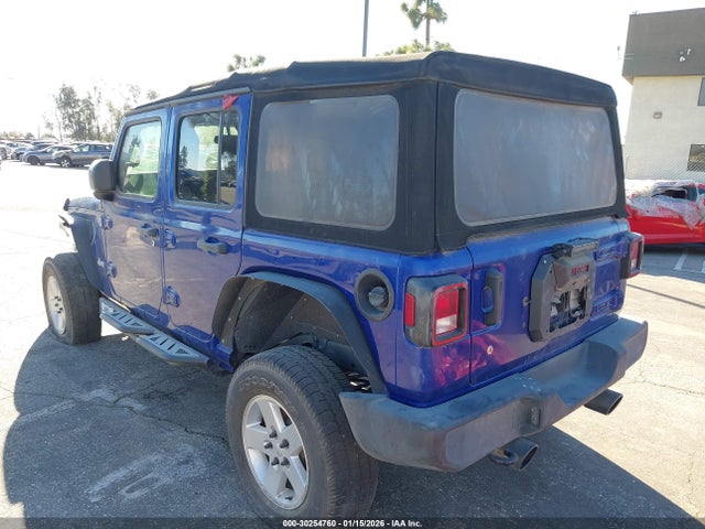 1C4HJXDGXKW677847 Jeep Wrangler Unlimited Sport S 4x4