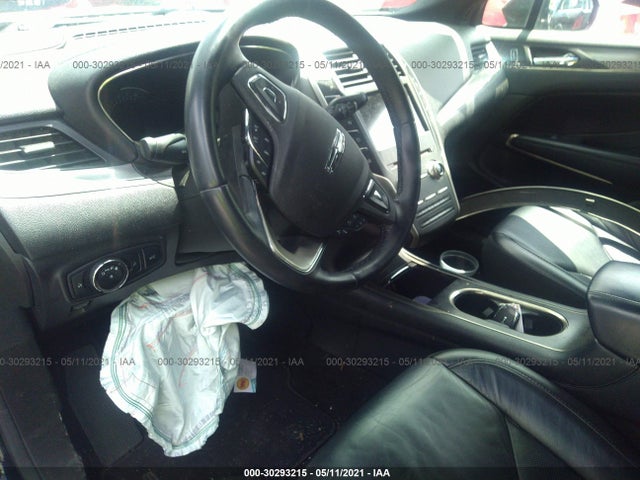2018 Lincoln MKC, VIN: 5LMCJ2C90JUL13892