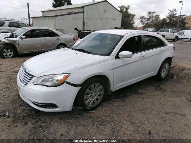 Chrysler 200 LX 2012 1C3CCBAB7CN273769 Image 2