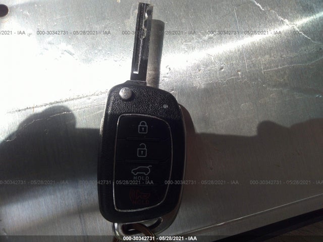 Hyundai Santa Fe Se 2017 KM8SM4HF6HU176497 Image 3