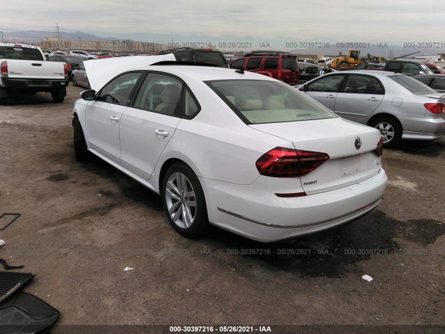 1VWLA7A39KC005420 Volkswagen Passat 2.0t Wolfsburg Edition