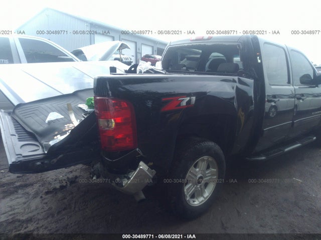 2011 CHEVROLET SILVERADO 1500 LT VIN: 3GCPCSE03BG305095
