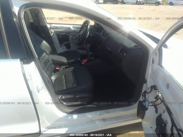 3VWL17AJ3HM380872 Volkswagen Jetta 1.8t Sel
