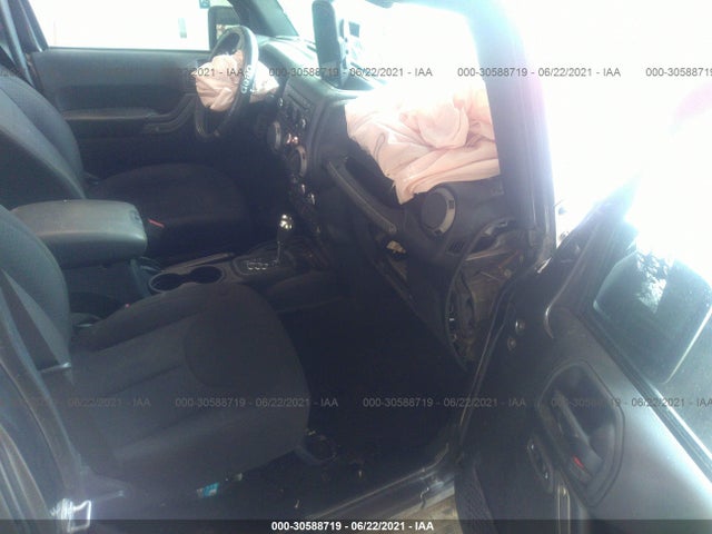 1C4BJWDG4HL734506 Jeep Wrangler Unlimited Sport 4x4