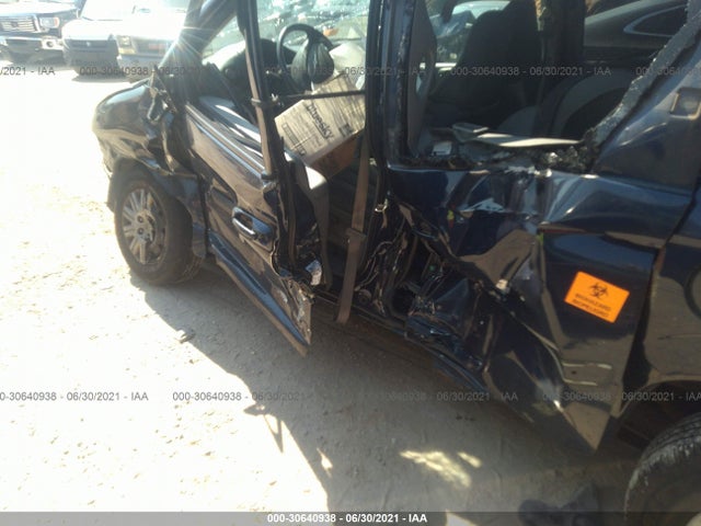 Chrysler Town & Country 2005 1C4GP45RX5B199059 Image 6