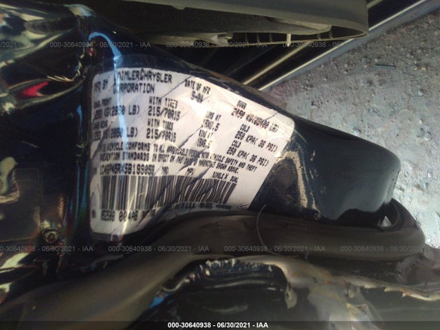 Chrysler Town & Country 2005 1C4GP45RX5B199059 Image 9