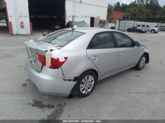 KNAFU4A22B5424935 KIA FORTE EX