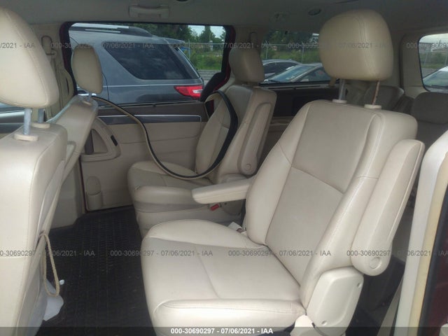 Volkswagen Routan 2010 2V4RW3D15AR159247 Image 8