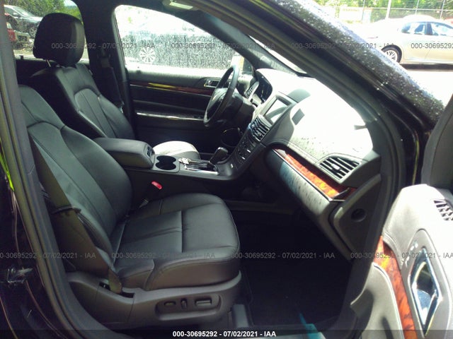 2019 Lincoln MKT, VIN: 2LMHJ5NK9KBL03044
