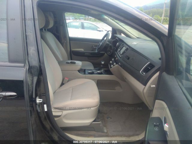 KNDMB5C15K6558410 KIA SEDONA LX