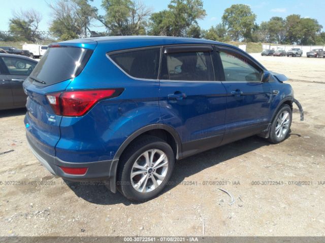 1FMCU9GD4KUA35047 Ford ESCAPE SE