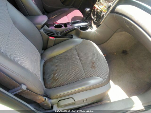 1G11D5SL4FU125946 Chevrolet MALIBU 2LT
