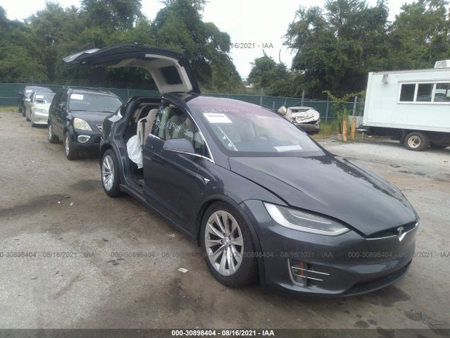 2019 Tesla Model X, VIN: 5YJXCAE29KF160453