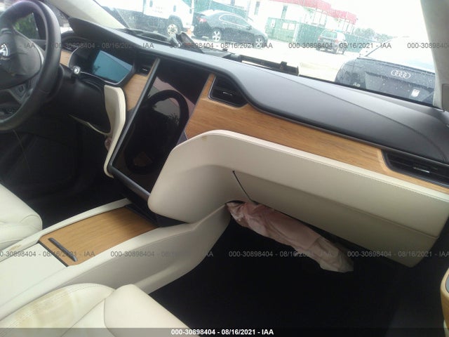 2019 Tesla Model X, VIN: 5YJXCAE29KF160453