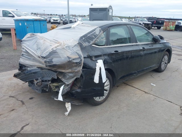 2019 VOLKSWAGEN JETTA 1.4T R-LINE/1.4T S/1.4T SE VIN: 3VWC57BU0KM031768