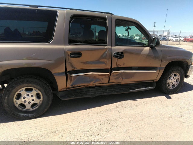 31061259 :رقم المزاد ، 1GNEC16Z04J246093 vin ، 2004 Chevrolet Suburban 1500 Ls مزاد بيع