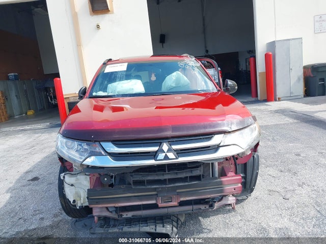 Mitsubishi Outlander Le 2018 JA4AD3A36JZ018500 Image 11