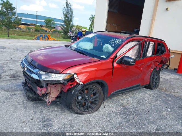 Mitsubishi Outlander Le 2018 JA4AD3A36JZ018500 Image 2