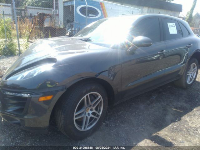 2017 PORSCHE MACAN WP1AA2A57HLB82201 Photo 1