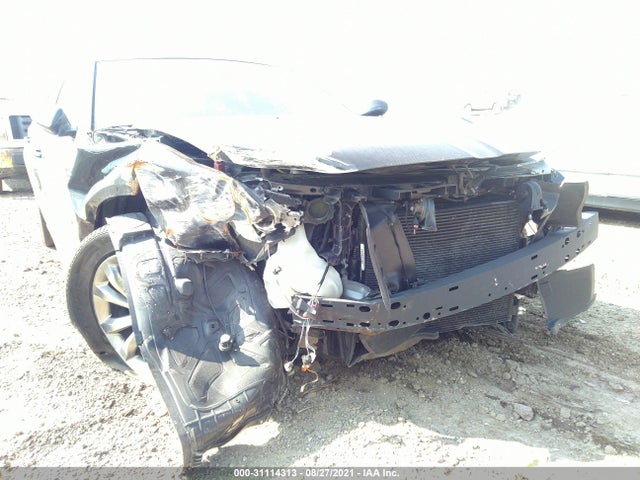 2C3CCARG4JH325018 Chrysler 300 Touring