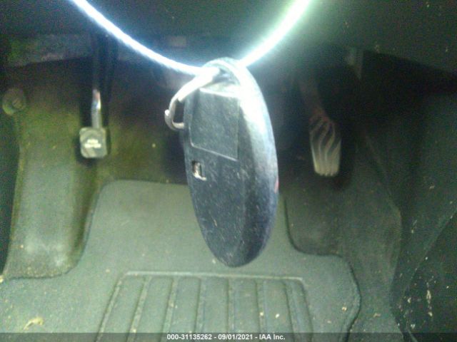JN8AT2MV5HW022750 Nissan Rogue Sl