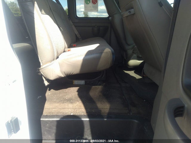 2018 Chevrolet Express, VIN: 1GAZGPFG2J1257553