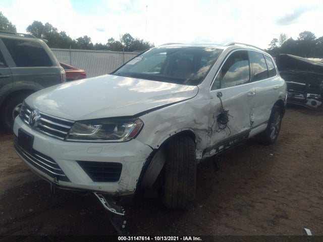 WVGEF9BP3GD007820 Volkswagen Touareg Lux