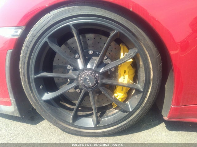 2018 Porsche 911, VIN: WP0AC2A93JS174266