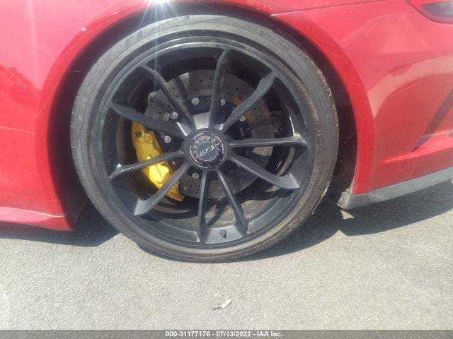 2018 Porsche 911, VIN: WP0AC2A93JS174266