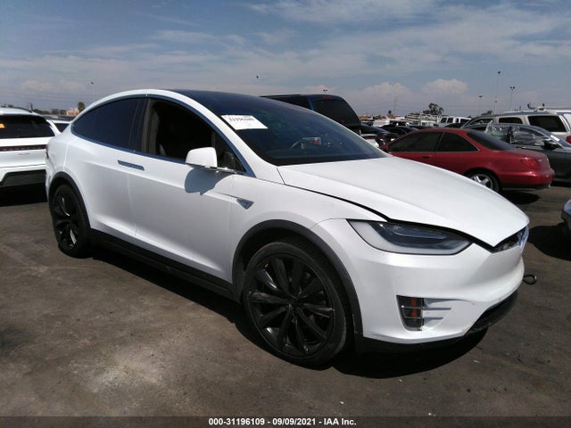 2016 Tesla Model X, VIN: 5YJXCBE26GF002777