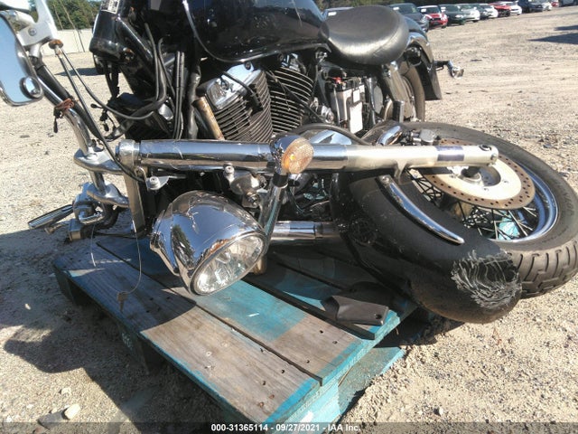 1998 HONDA VT1100 C3 VIN: 1HFSC3904WA004534
