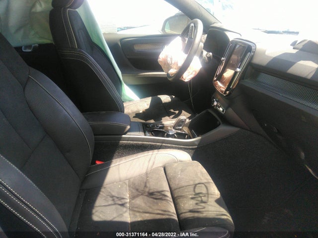 2021 Volvo XC40, VIN: YV4AC2HMXM2482420