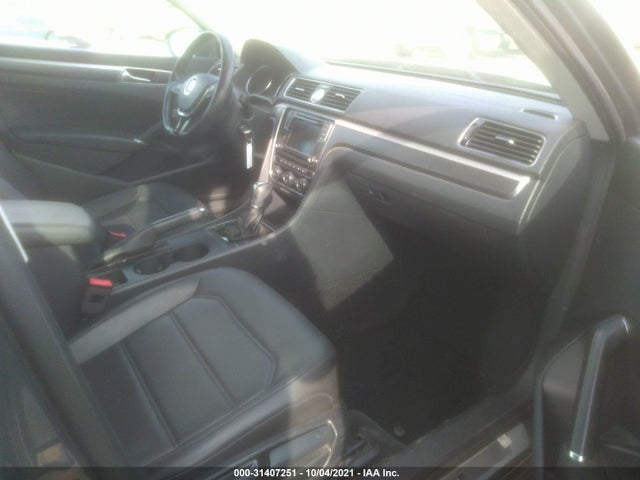 1VWDT7A37HC080446 Volkswagen Passat R-line W/comfort Pkg